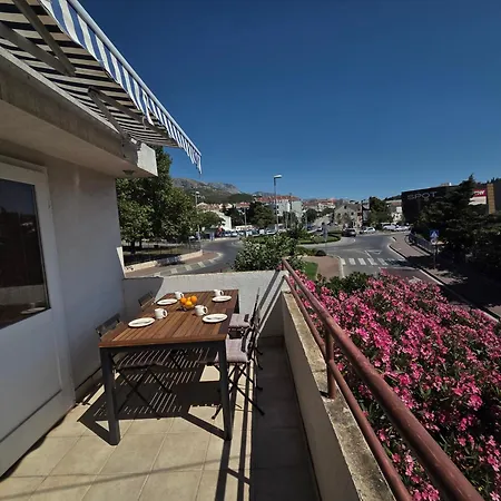 Apartment Mak Makarska
